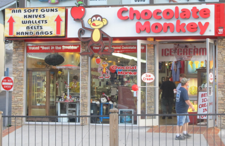 While Gatlinburg shopping candy stores are the perfect place to satisfy the "sweet tooth."